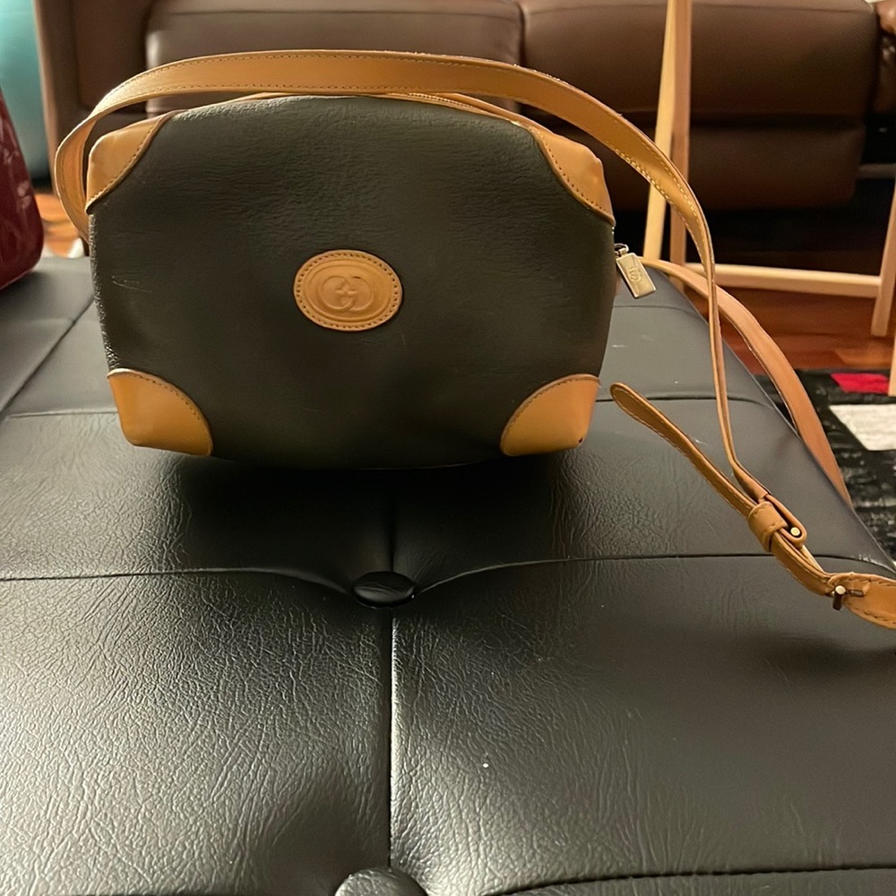 Gucci Vintage Crossbody Small Bag - Picture 4 of 10